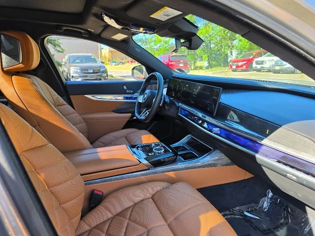 2023 BMW 7 Series 740i - Photo 11