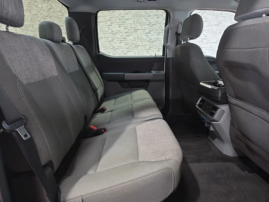 Used 2021 White Ford XLT image 14
