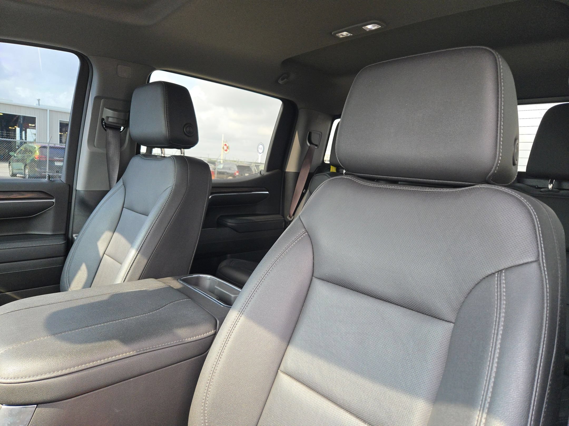 Certified Used 2024 Onyx Black GMC SLT image 9
