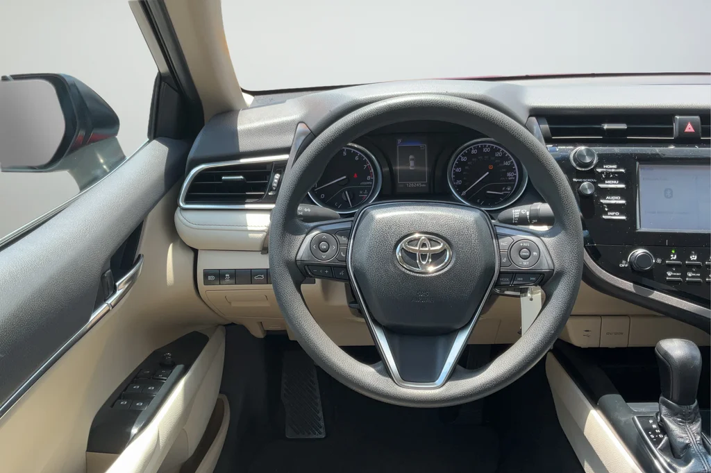 Used 2018 Red Toyota LE image 15
