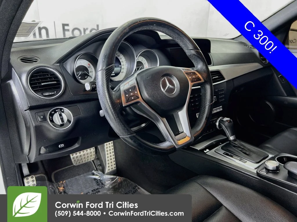 Used 2014 Polar White Mercedes-Benz C 300 image 2