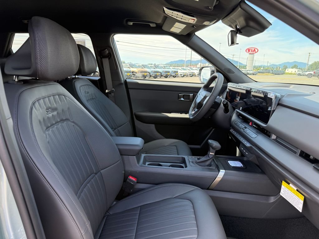 New 2027 Iceberg Green Kia X-Line S image 12