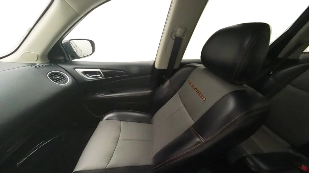 Certified Used 2020 Gray Nissan SL image 32