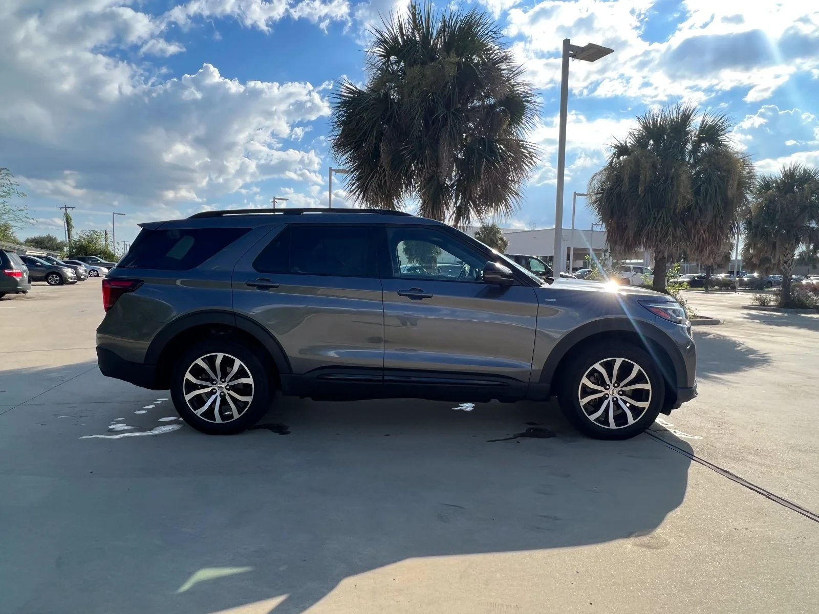 Used 2025 Gray Ford ST-Line image 7