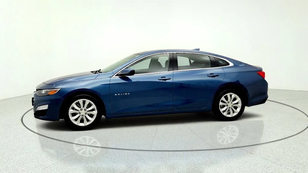 Used 2024 Lakeshore Blue Metallic Chevrolet 4dr Sedan 1LT image 8