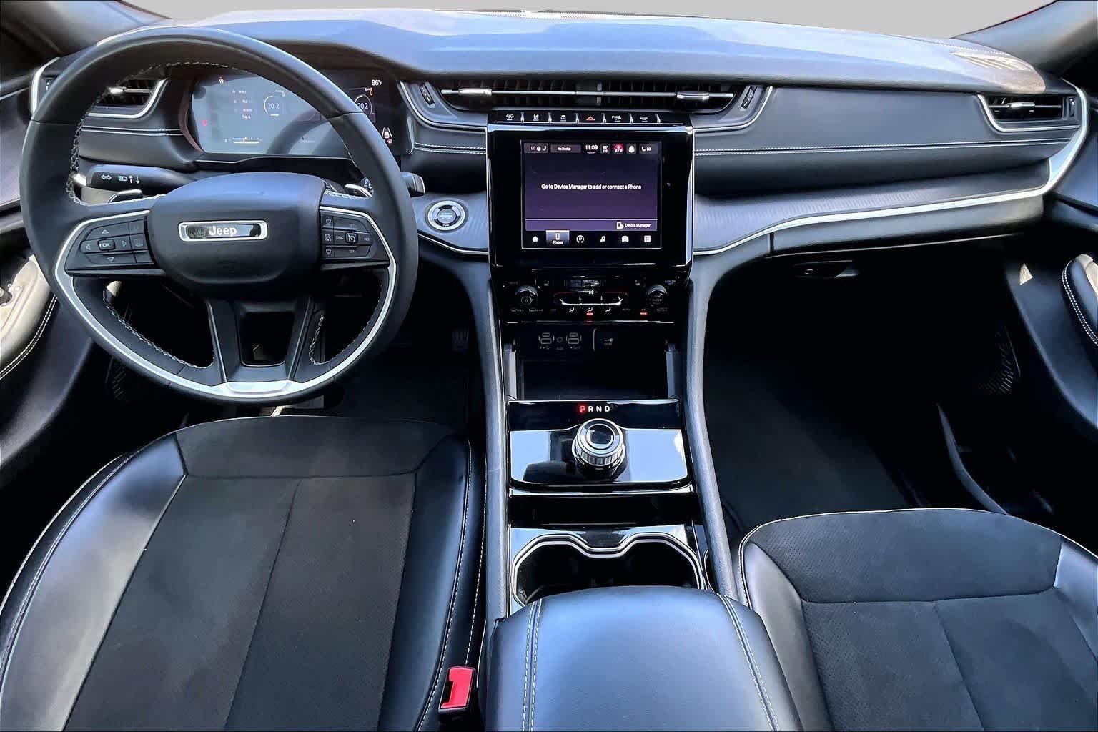 Used 2023 Diamond Black Crystal Pearlcoat Jeep Altitude image 16