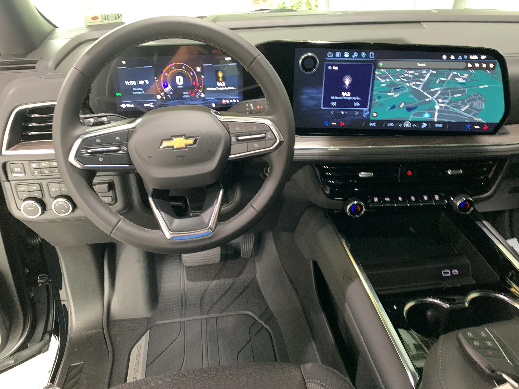 2027 Chevrolet Tahoe LS - Photo 18