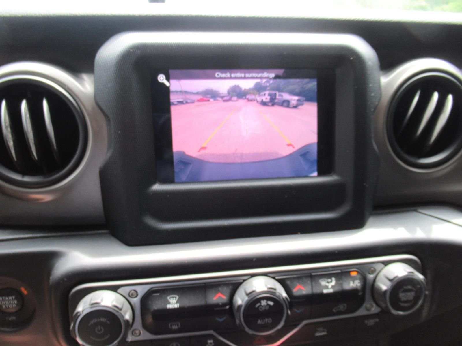 Used 2020 White Jeep Sport image 29