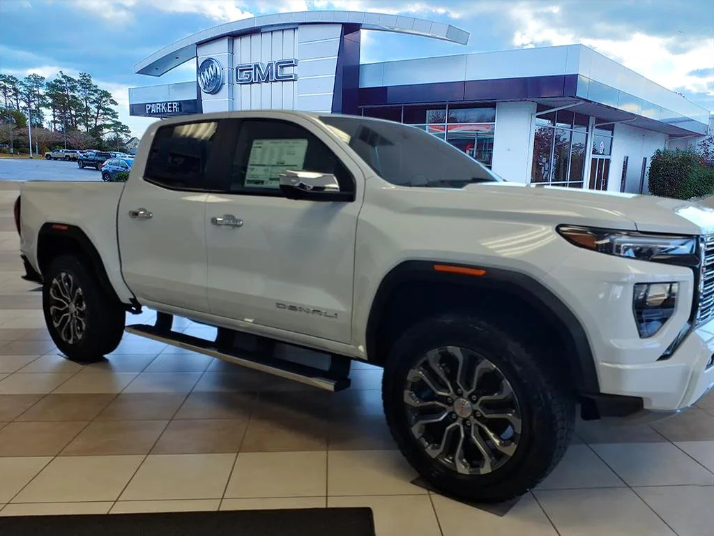 2026 GMC Canyon 4WD Denali Crew Cab Short Box's photo