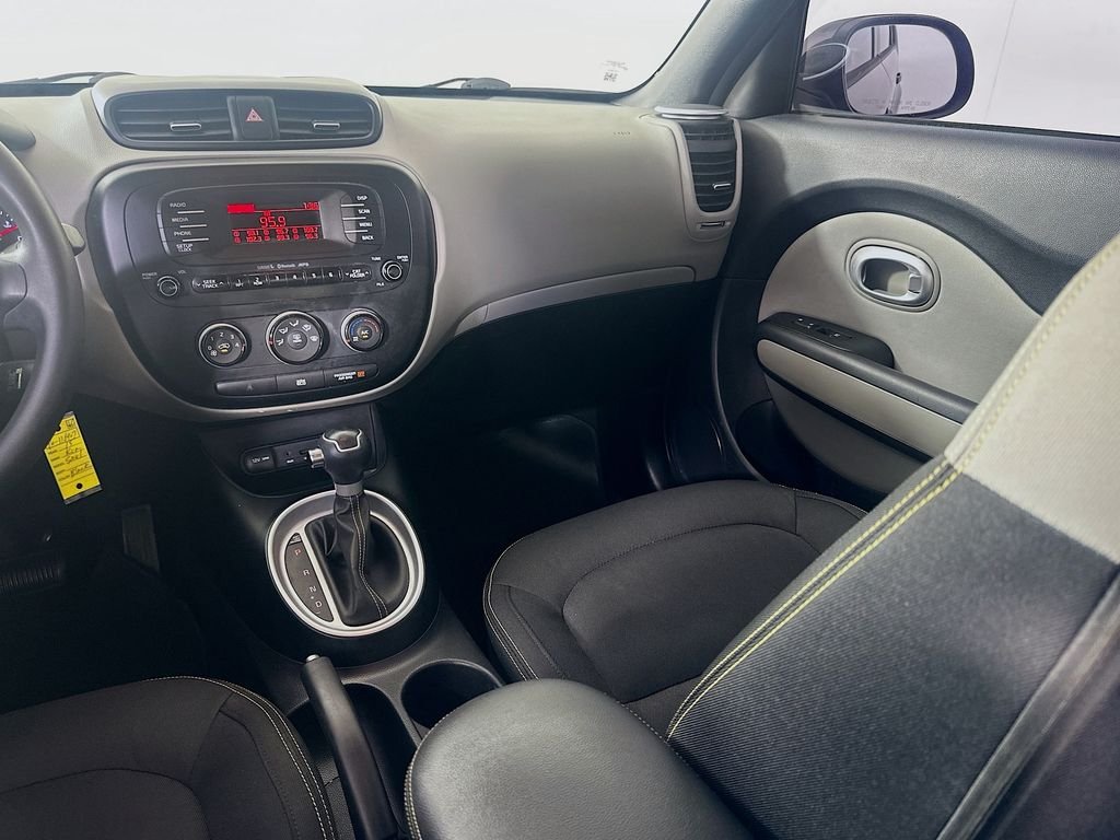 Used 2015 Black Kia Plus image 21
