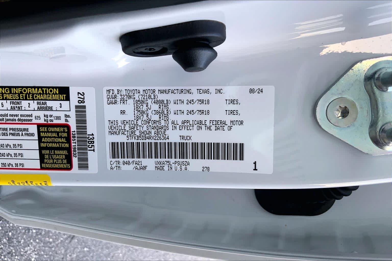 Used 2024 Ice Cap Toyota SR image 31