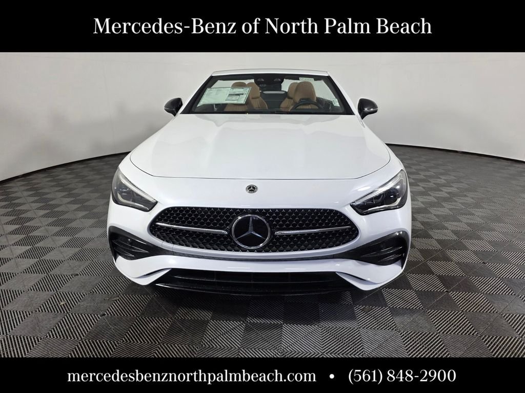 New 2027 MANUFAKTUR Moonlight White Metallic Mercedes-Benz CLE 300 image 2