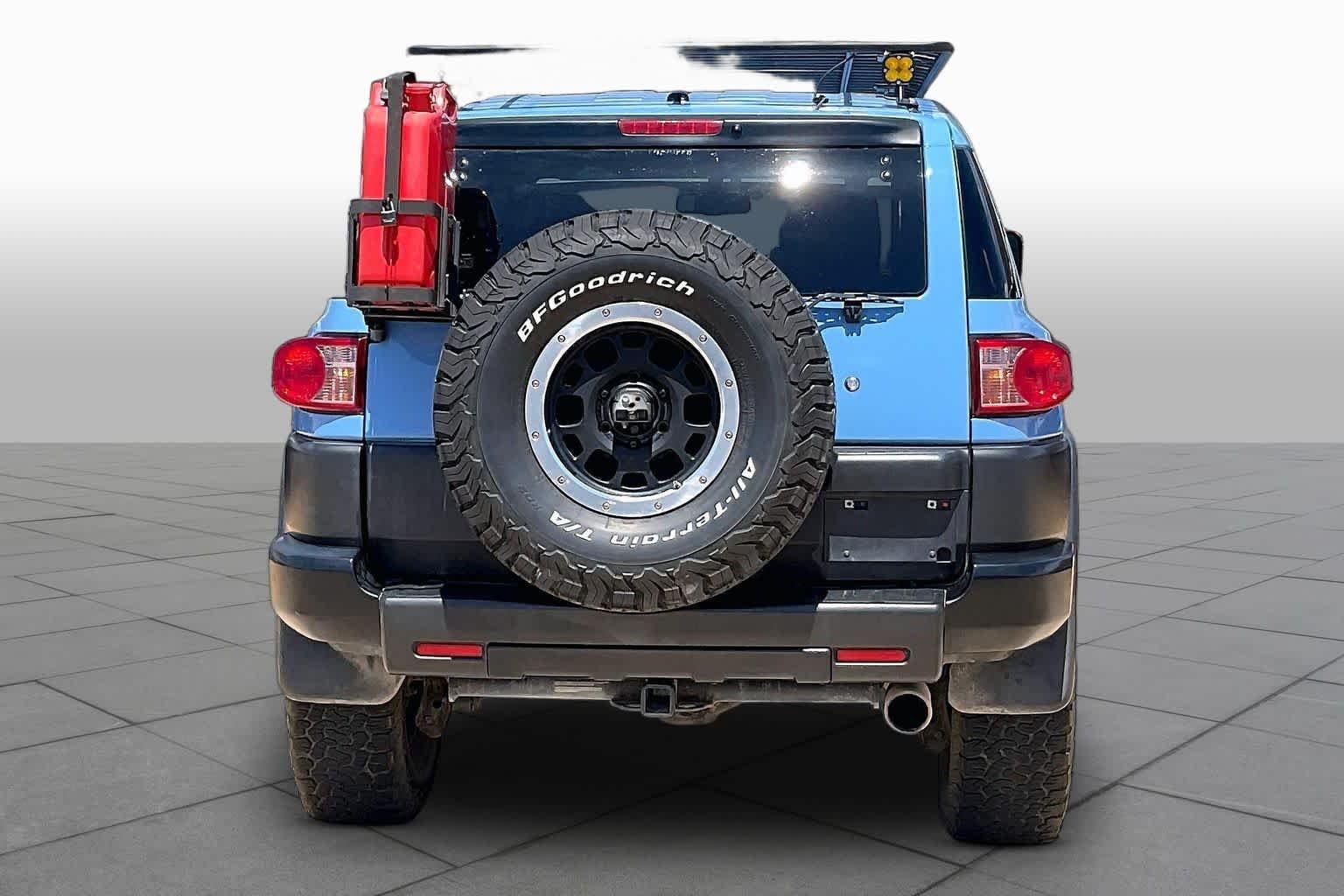 Used 2011 Cavalry Blue Toyota  image 4