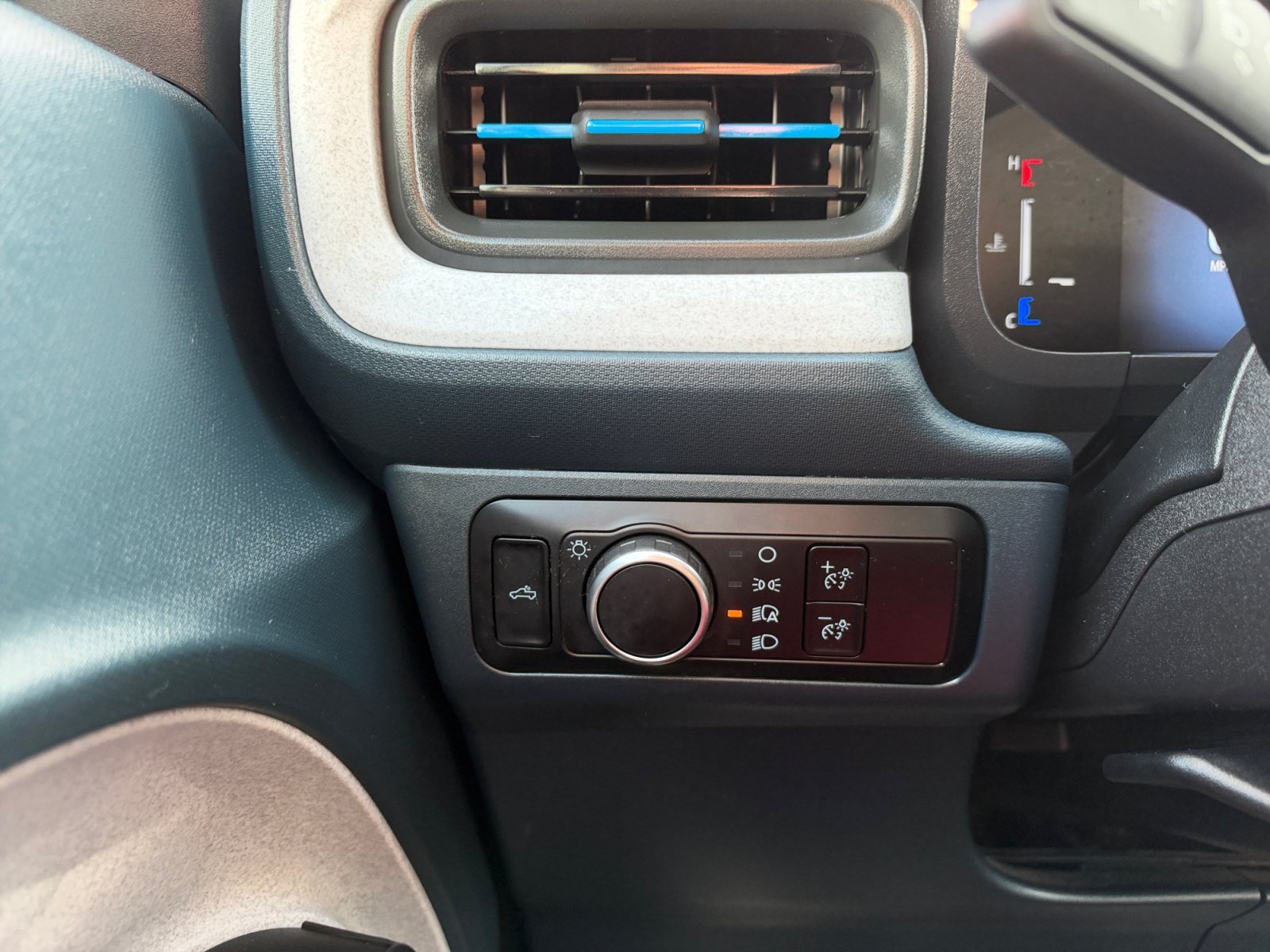 Used 2026 Shadow Black Ford XLT image 18