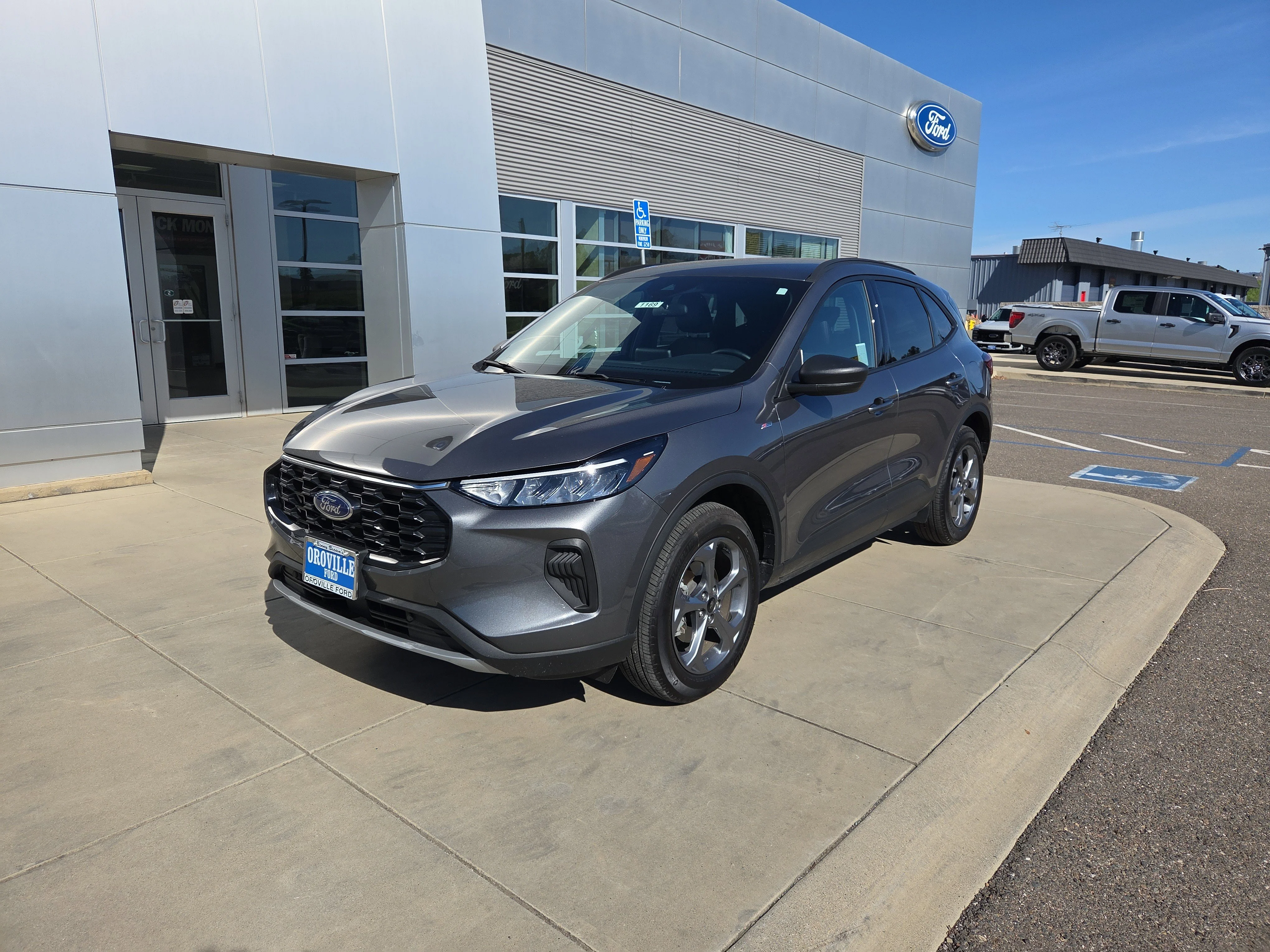 2025 Ford Escape ST-Line AWD's photo