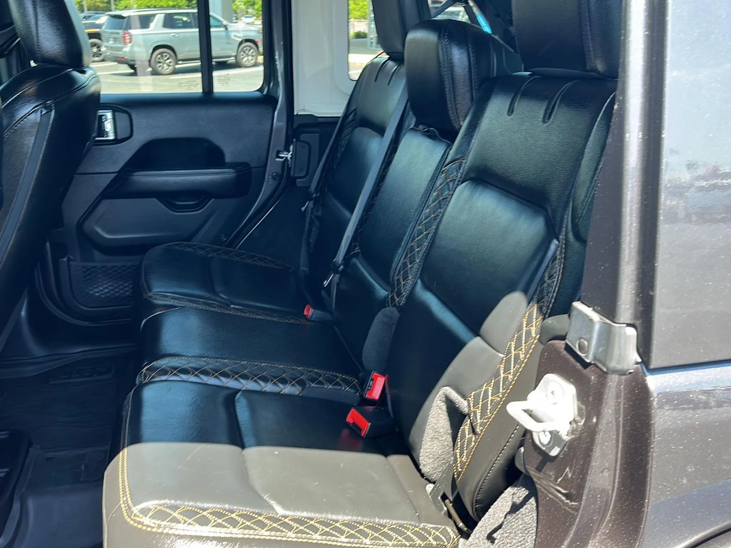 Used 2021 Sting-Gray Clearcoat Jeep Unlimited Sahara High Altitude image 21