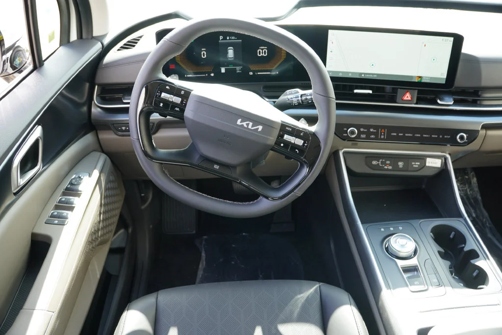 New 2027 Snow White Pearl Kia LXS image 14