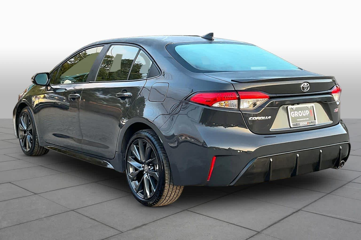 Used 2025 Underground Toyota SE image 12