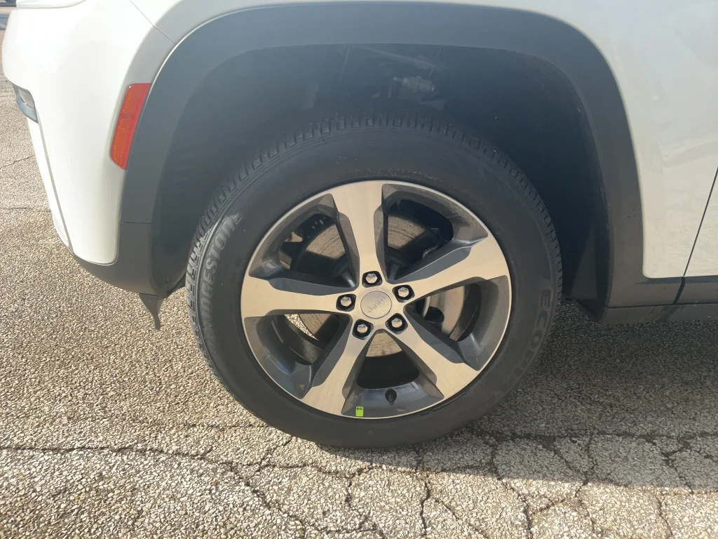 New 2026 Bright White Clearcoat Jeep Limited 4x4 image 16