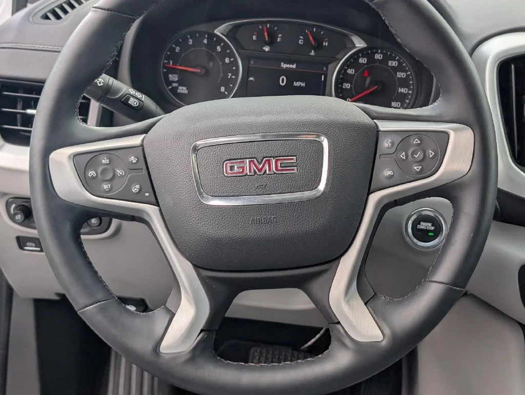 Used 2023 SUMMIT WHITE GMC SLT image 19