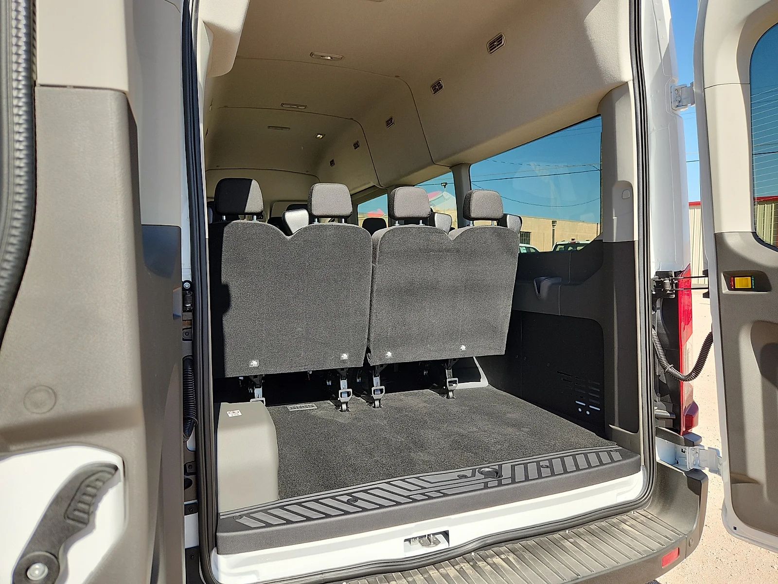 New 2026 Oxford White Ford XLT image 13