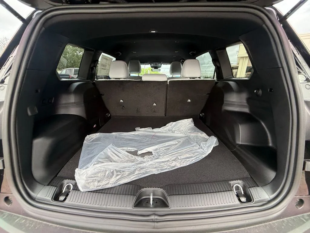 New 2026 Black Jeep Laredo image 19