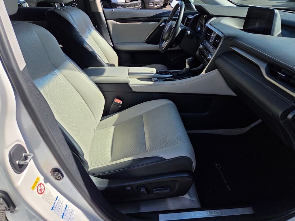 Used 2017 White Lexus 350 image 19