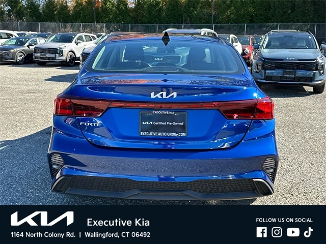 2023 Kia Forte LXS photo 3
