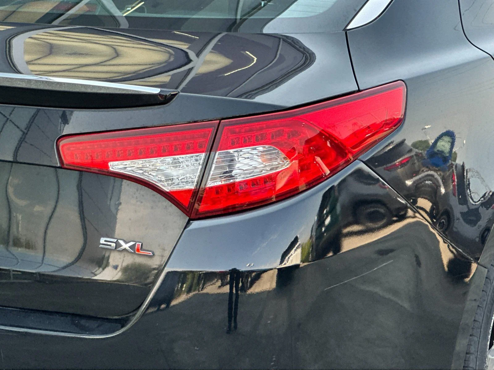 Used 2013 Ebony Black Kia SX image 22