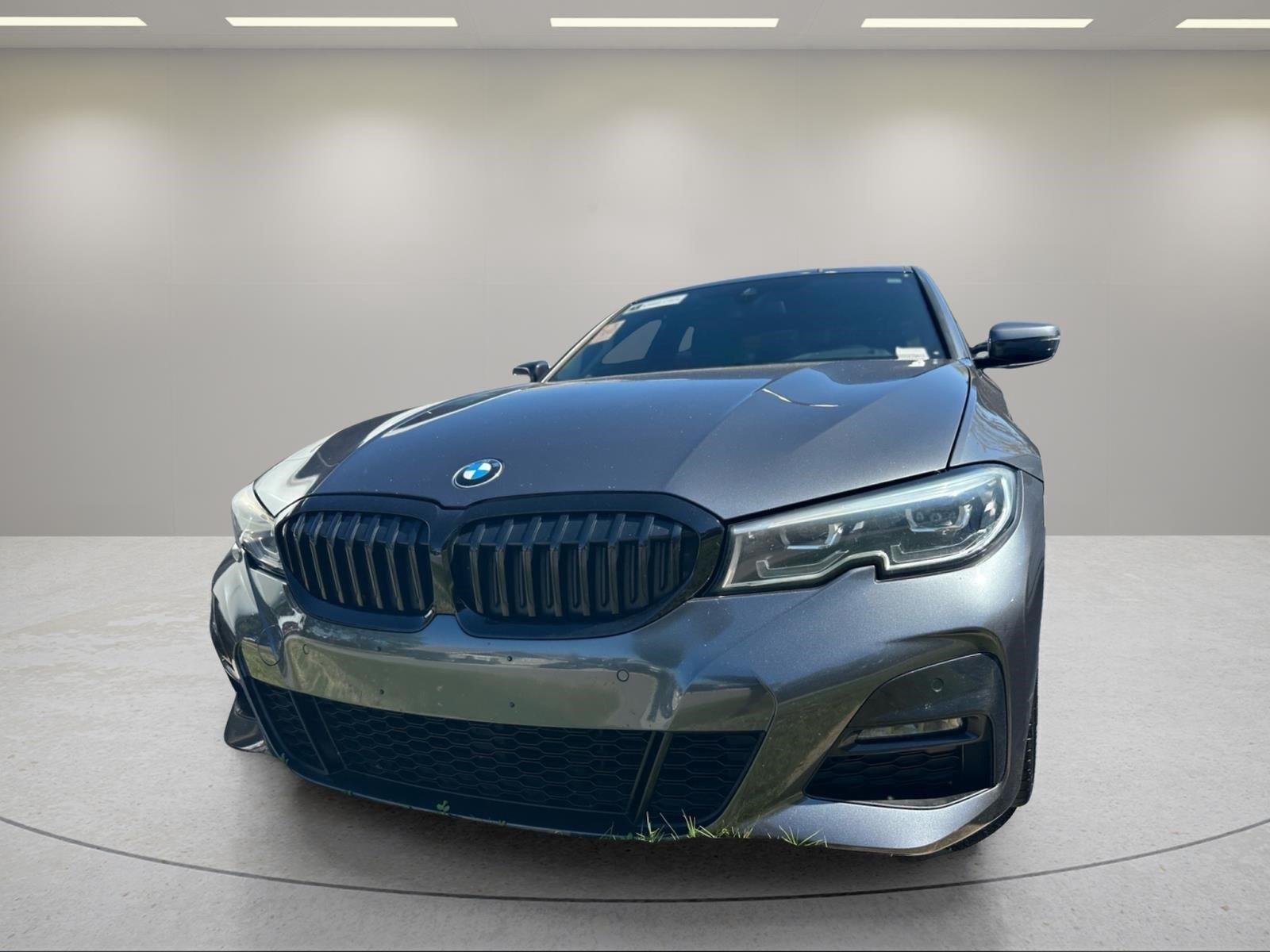 Used 2019 Mineral Gray Metallic BMW 330i xDrive image 6