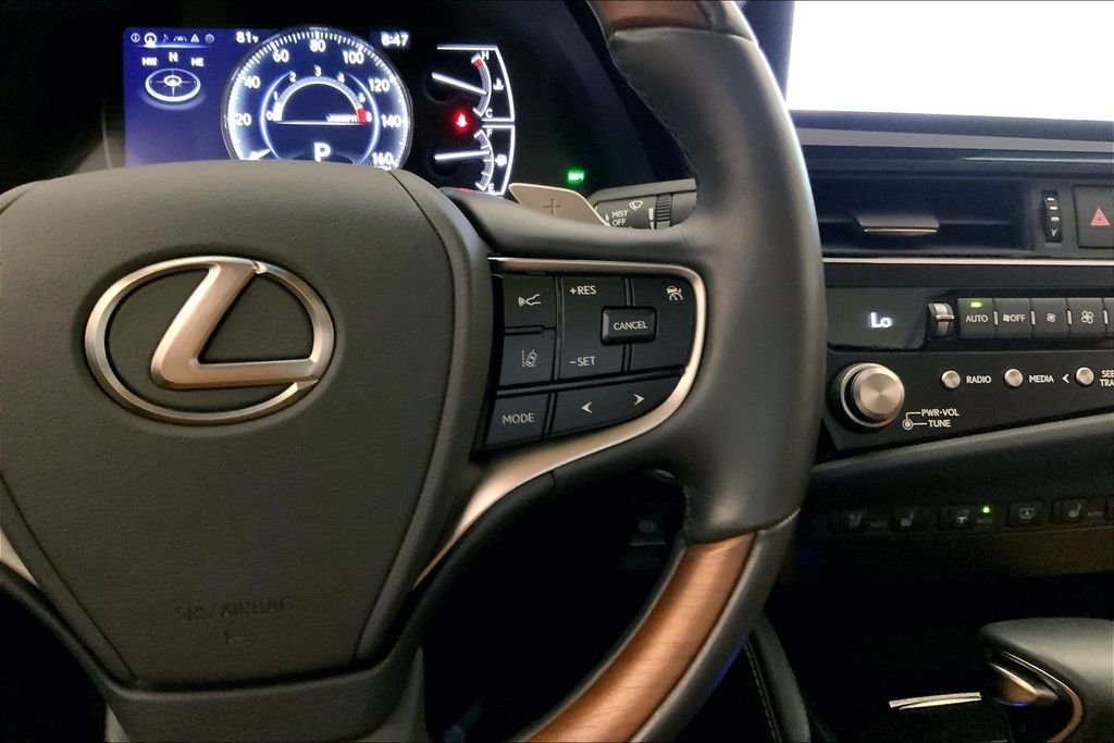 Used 2025 Obsidian Lexus 350 Ultra Luxury image 19