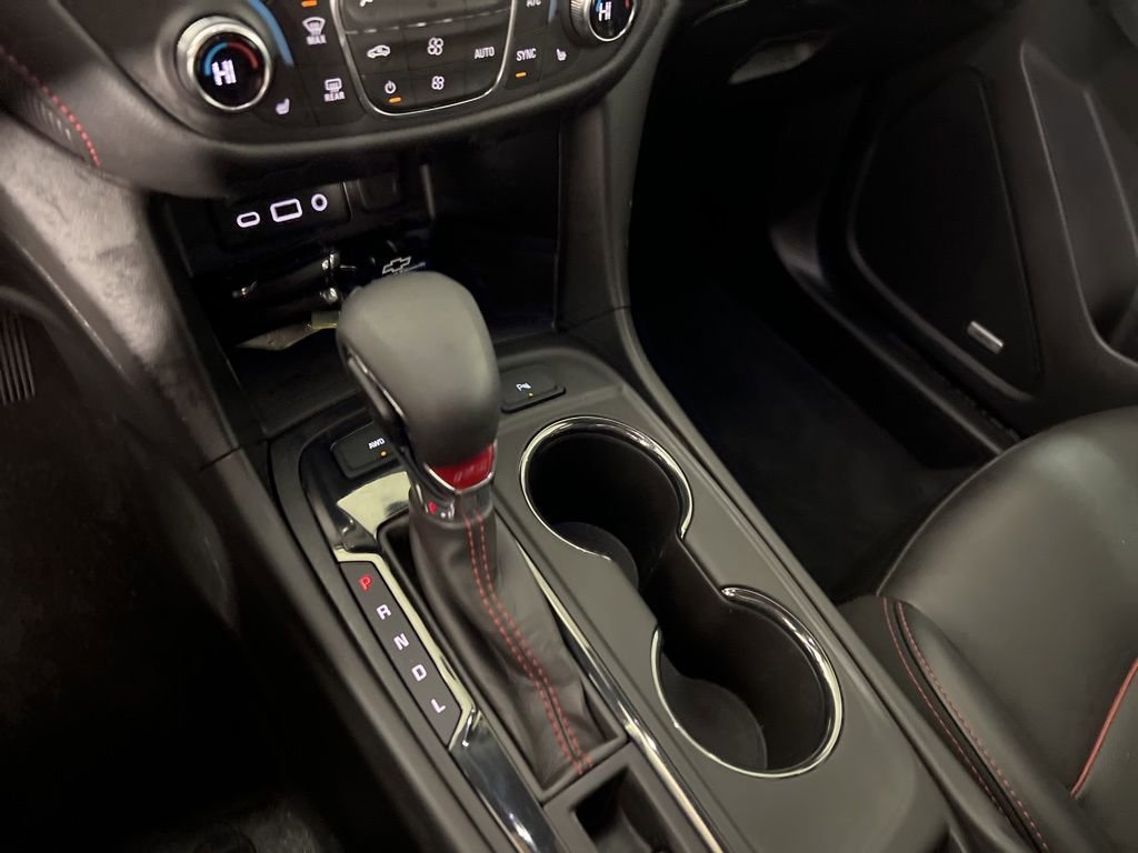 Used 2022 Blue Glow Metallic Chevrolet RS image 27