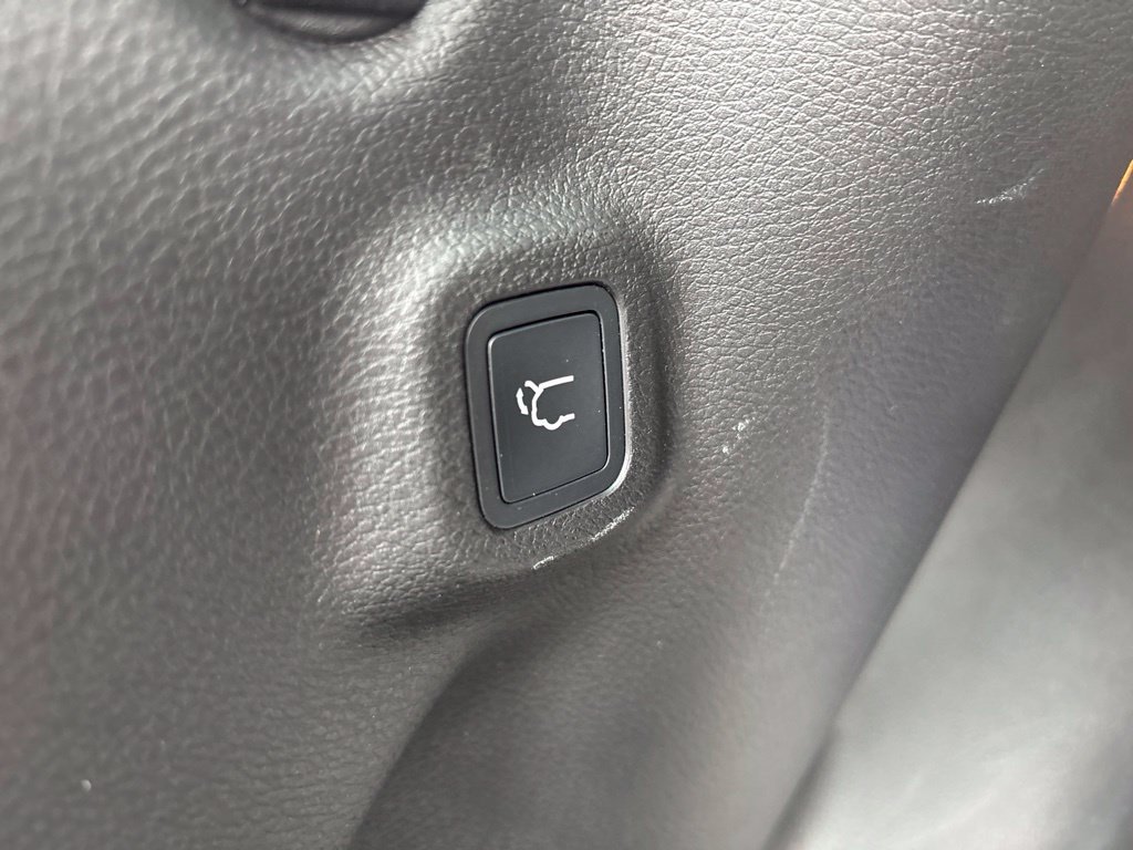 Used 2026 Silver Jeep Limited image 16