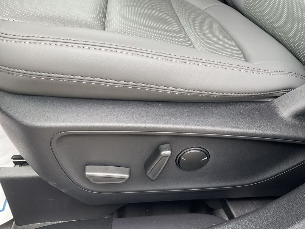 New 2026 Ruby Red Metallic Tinted Clearcoat Ford Badlands® image 12