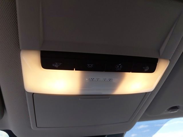 Used 2023 Gray Nissan S image 23