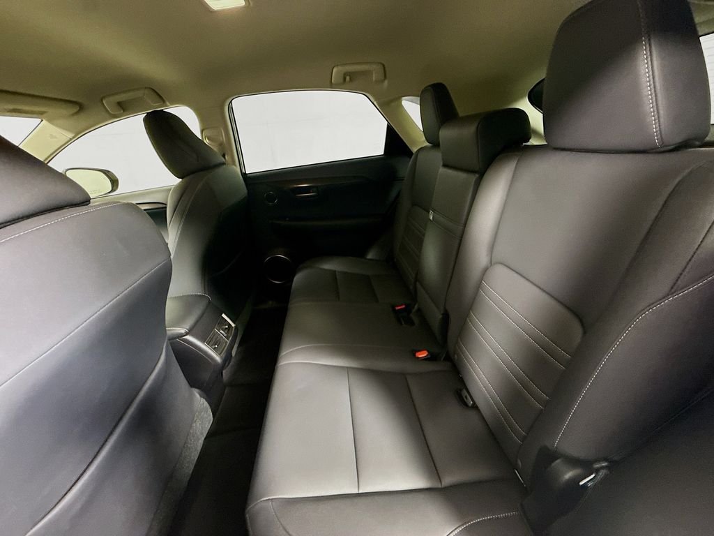 Used 2021 Eminent White Pearl Lexus Base image 22