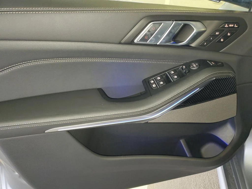 New 2027 Gray BMW M60i image 14