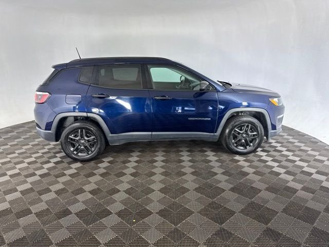 Used 2018 Blue Jeep Sport image 9