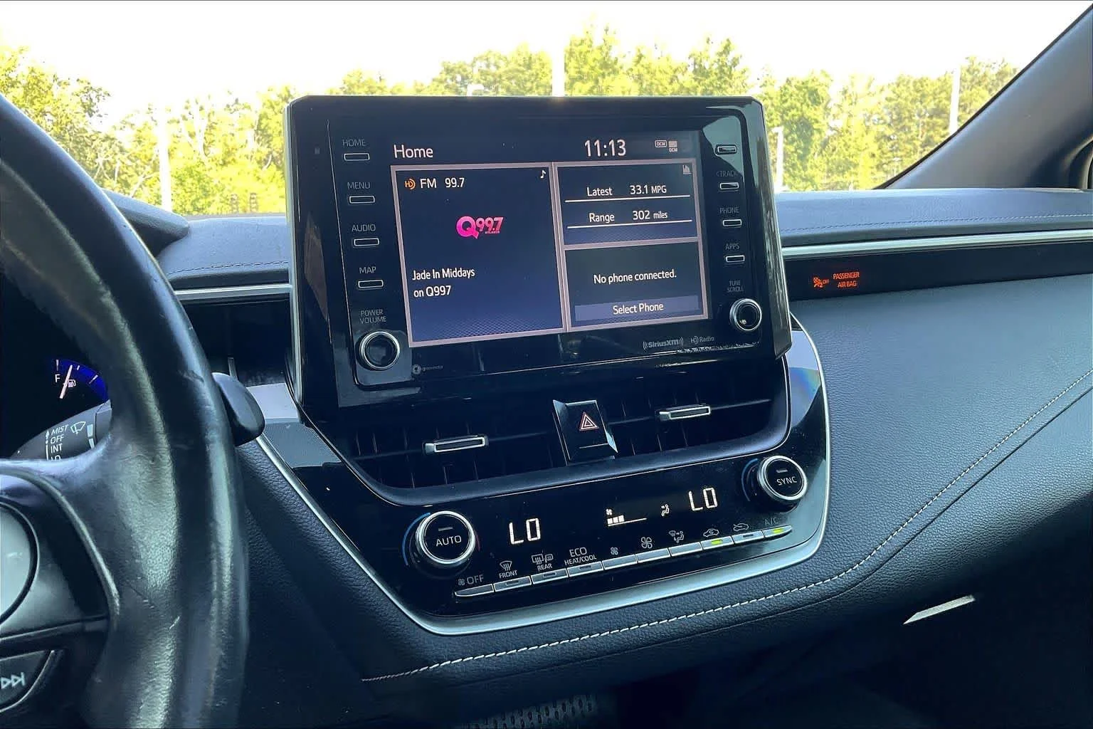 Used 2021 Wind Chill Pearl Toyota XSE image 32