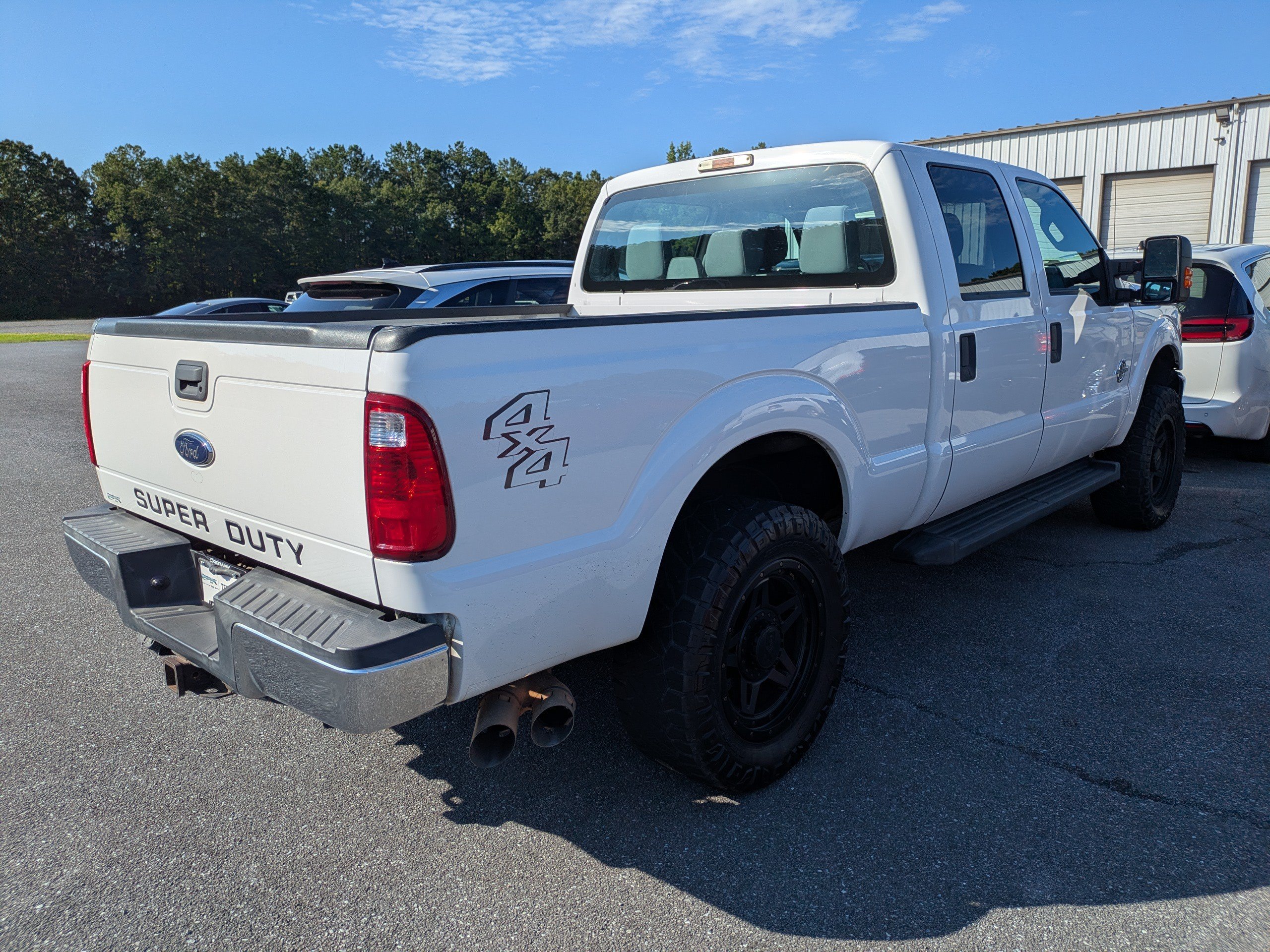 Used 2016 Oxford White Ford XL image 2