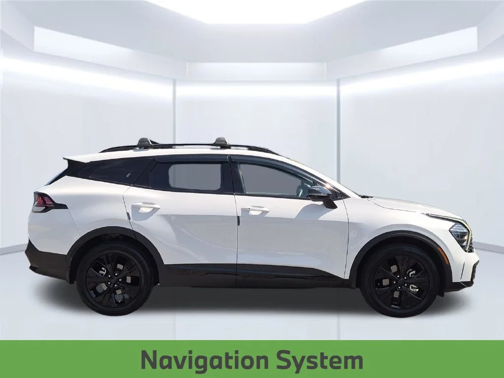 Used 2025 White Kia X-Line image 9