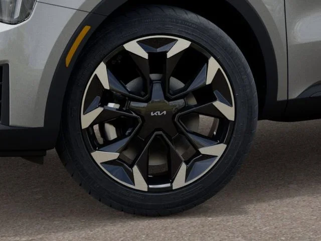 New 2026 Ivory Silver Kia EX image 9