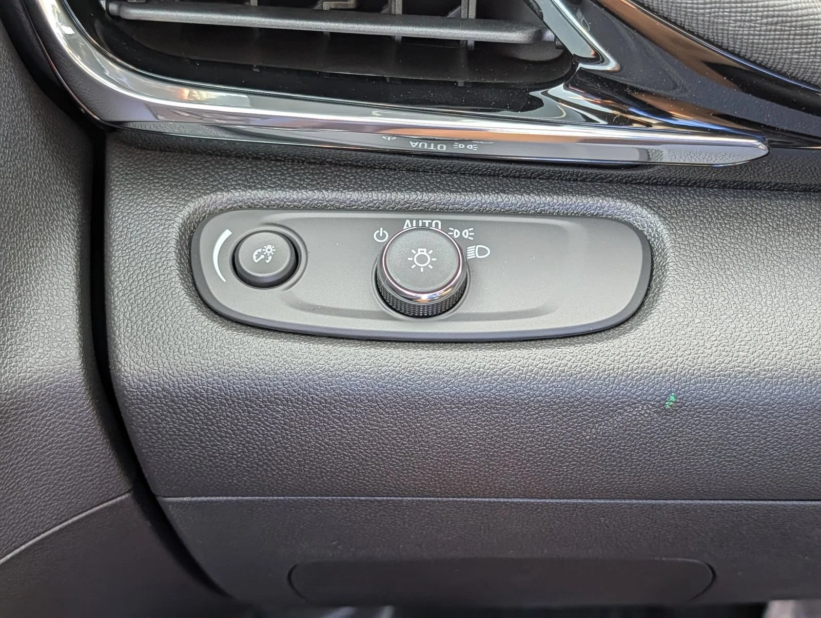 2026 Buick Envista Sport Touring - Photo 15