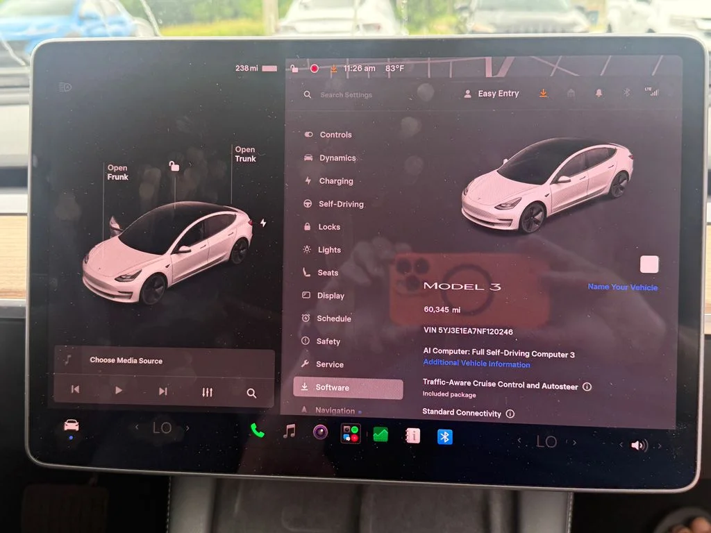 Used 2022 White Tesla Base image 23