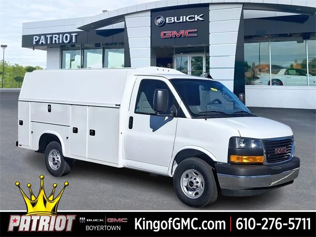 2025 GMC Savana 3500 139" WB's photo