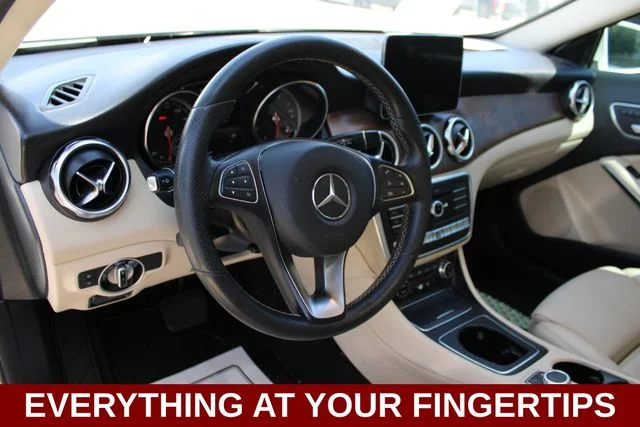Used 2020  Mercedes-Benz GLA 250 image 2