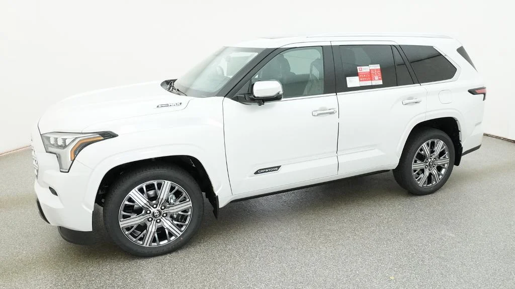 New 2026 Wind Chill Pearl Toyota Capstone image 5