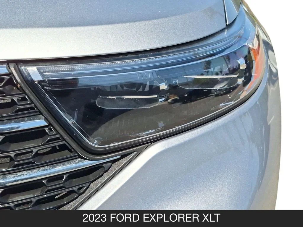 Used 2023 Silver Ford XLT image 10