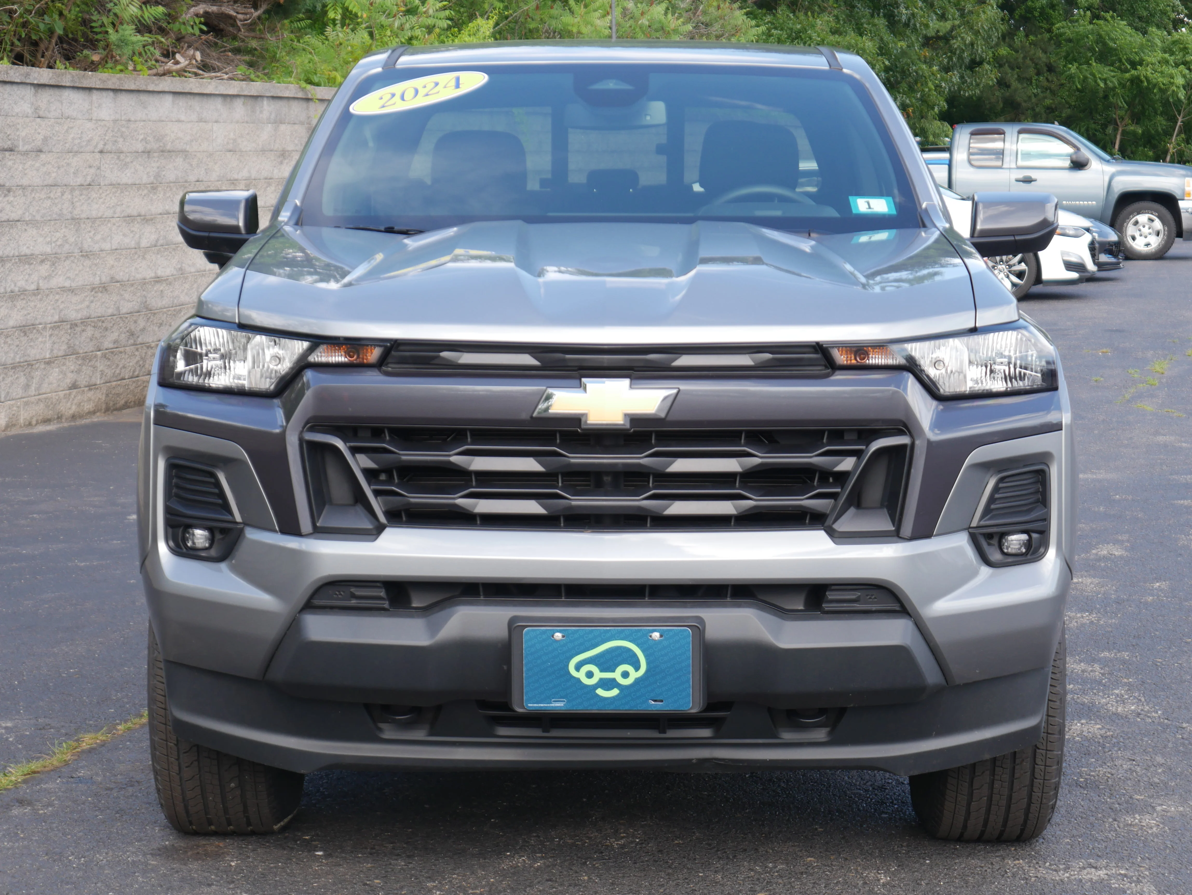 2024 Chevrolet Colorado LT - Photo 2