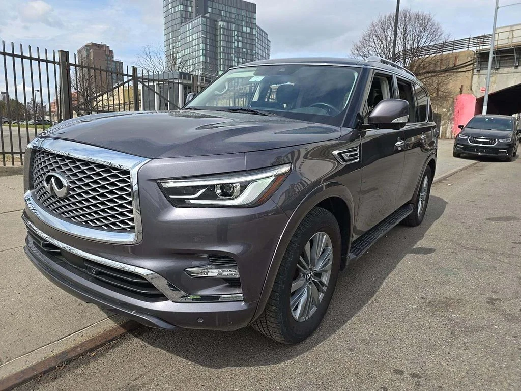 Used 2024 Gray INFINITI LUXE image 1